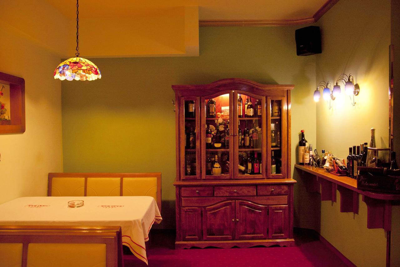 Taxi Bar Motel Bosanska Gradiska Dış mekan fotoğraf